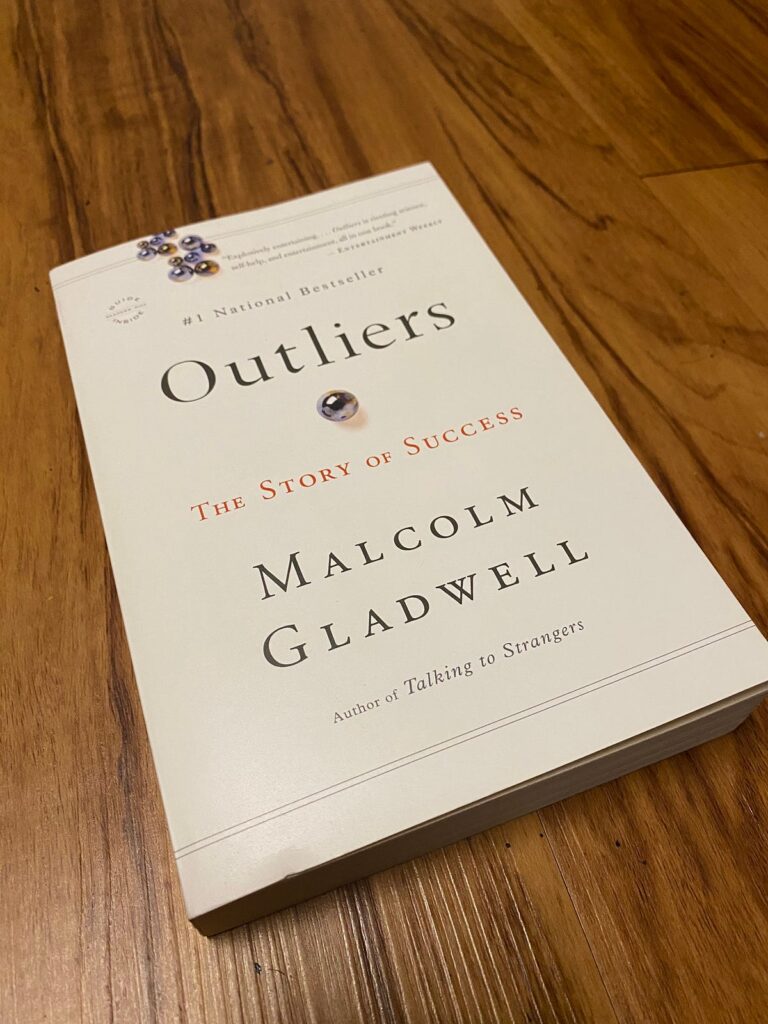 Buku “Outliers: The Story of Success” oleh Malcolm Gladwell: Mengungkap Rahasia Kesuksesan